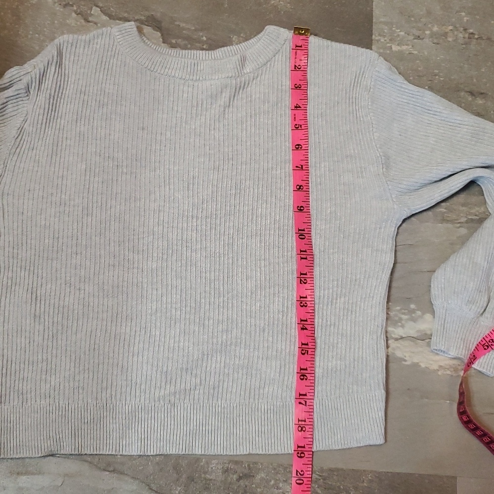 NWOT Lululemon Reversible Crossover Sweater. Heathered Core Ultra Light Grey. 4. - Picture 9 of 10